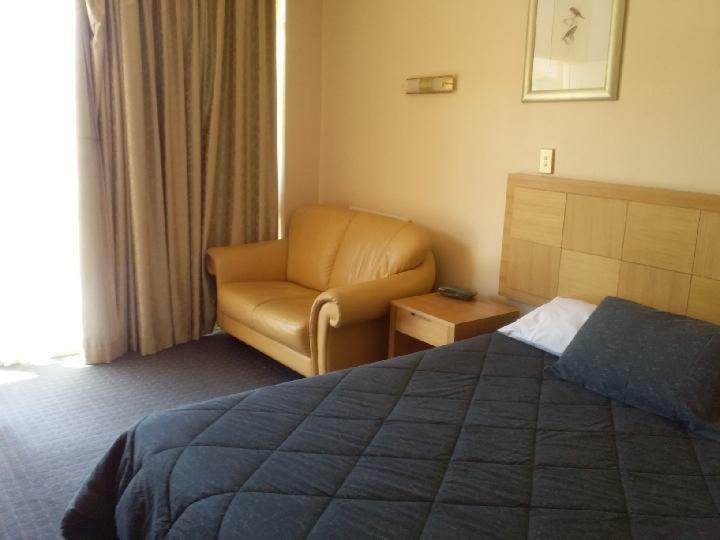 ברוקן היל Desert Sand Motor Inn מראה חיצוני תמונה